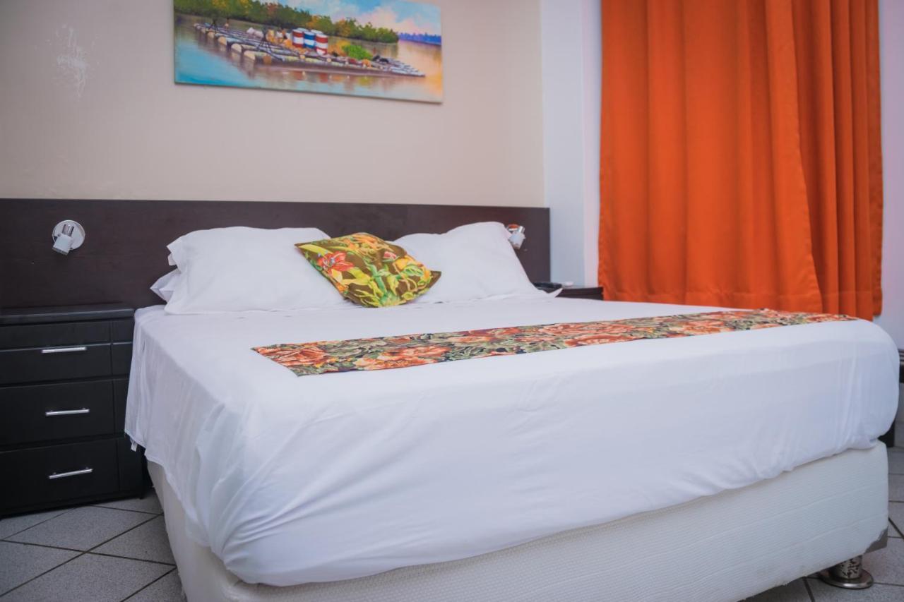 Hostal "Centrika" Tarapoto Exterior photo